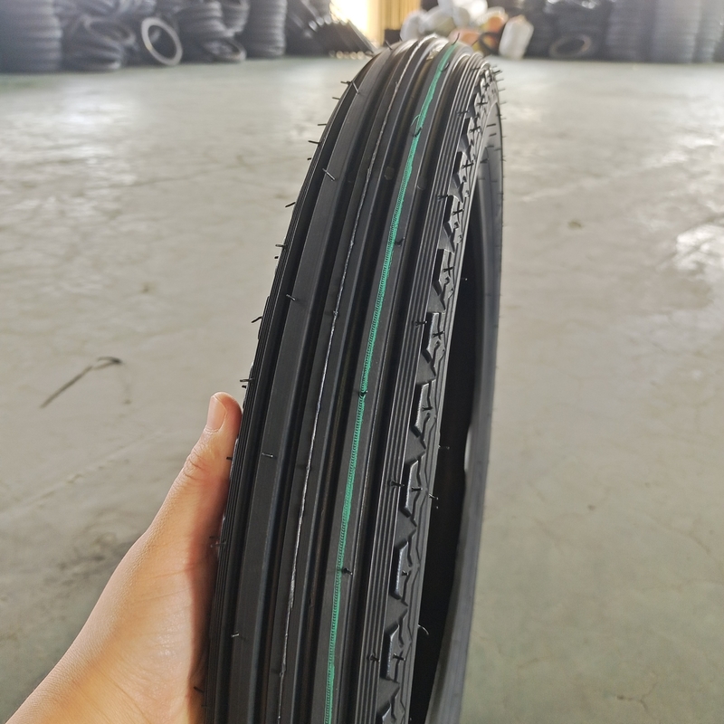 Pneus de moto 2.75-17 avec du nylon en caoutchouc naturel en acier