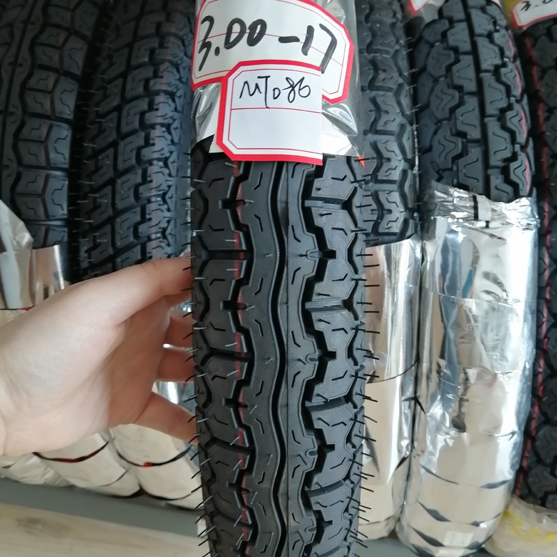Pneus de moto légers de 17 pouces 2.75-17 3.00-17 90/90-17 100/90-17 120/80-17