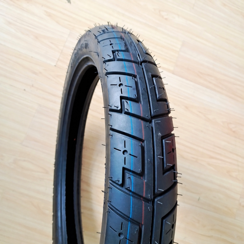 90/90-18 Pneus ronds en caoutchouc noir pour motocyclettes pour OEM Acceptable et 6pr/8pr Ply Rating