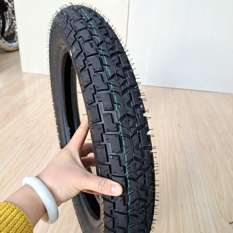 OEM Acceptable 3.50-16 Pneus de moto Pneus avec matière première en caoutchouc naturel acier nylon
