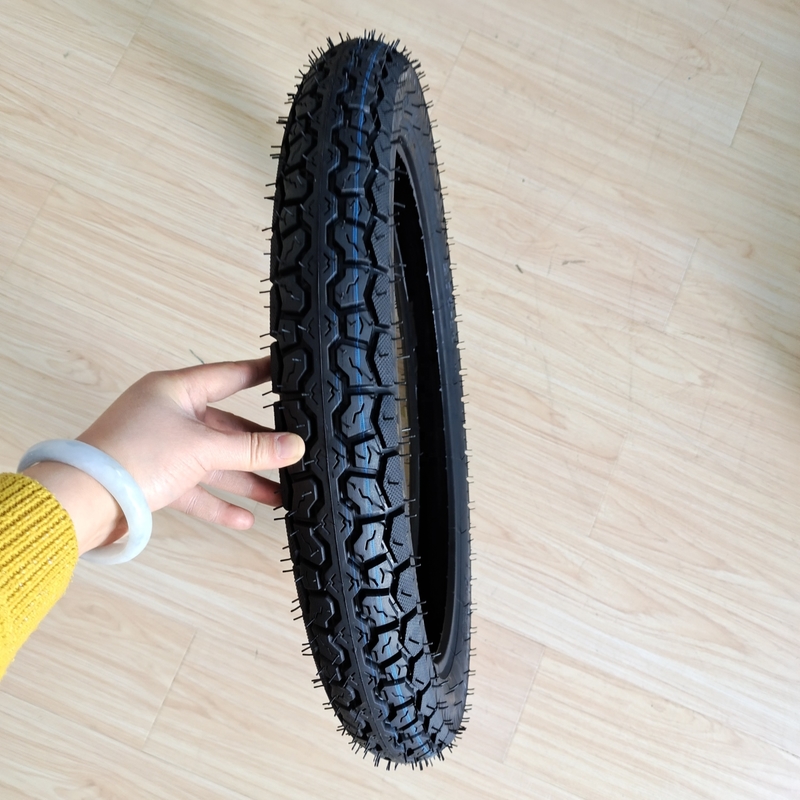 3.00-17 Pneus haute résistance Pneus de moto avec matériau de nylon en caoutchouc naturel en acier