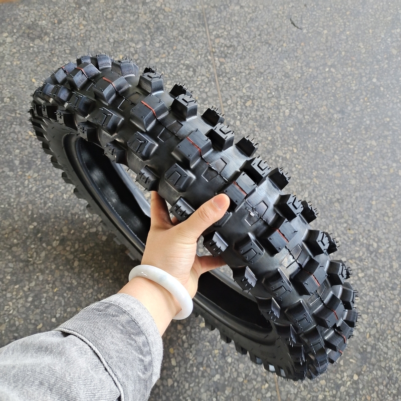 Vendre 110/100-18 pneus de moto avec couleur noire et 6PR/8PR Ply Rating