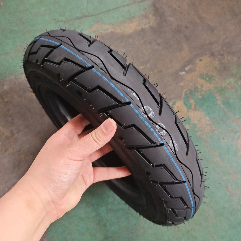 Pneus de moto sans tube 3.50-10 3.00-10 avec matière première en caoutchouc naturel acier nylon