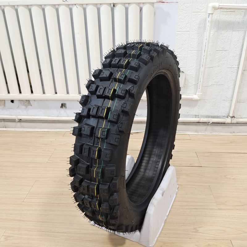 Pneus de moto en nylon en caoutchouc naturel en acier 140/80-18 Pneus souples 6pr/8pr pour les performances