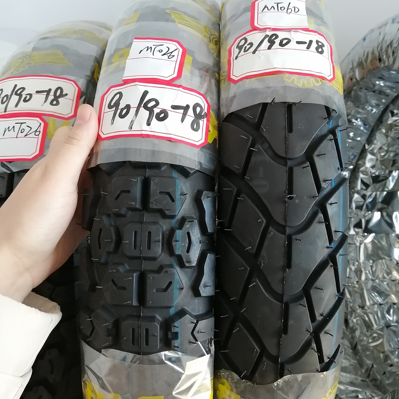 Vendre des pneus de motocyclette 90/90-18 à remplacer/réparer dans le port de Qingdao