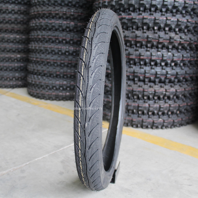 Pneus et roues de moto de 17 pouces Pneus tubulaires en caoutchouc Pneus sans tube 2.25-17 2.50-17
