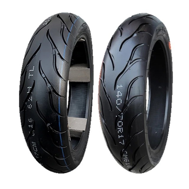 Découvrez des performances inégalées avec le pneu de moto 150/70-13 doté d'un design profond