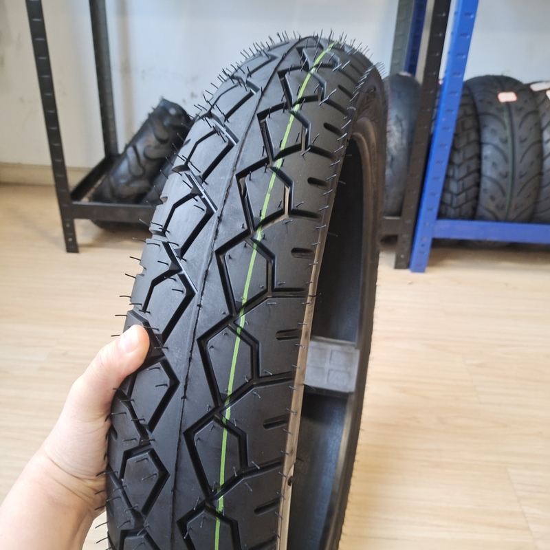 10090-18 TL Pneus de moto avec matériau de nylon en caoutchouc naturel et en acier OEM