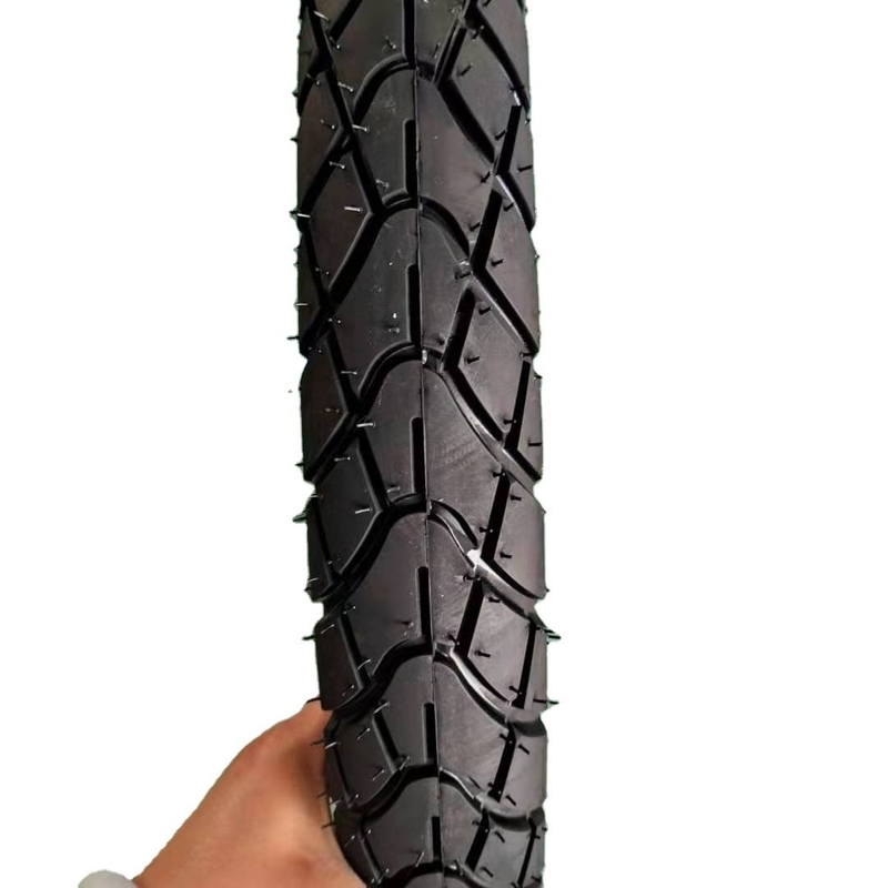 Pneus de moto à motifs profonds 2.75-18 sans tube de classe A avec une résistance à la traction de 10,5