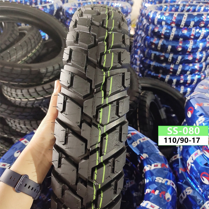 Super 110/90-16 110/90-17 Pneus pour motos et pneus sans tuyau adaptés à toutes les conditions météorologiques