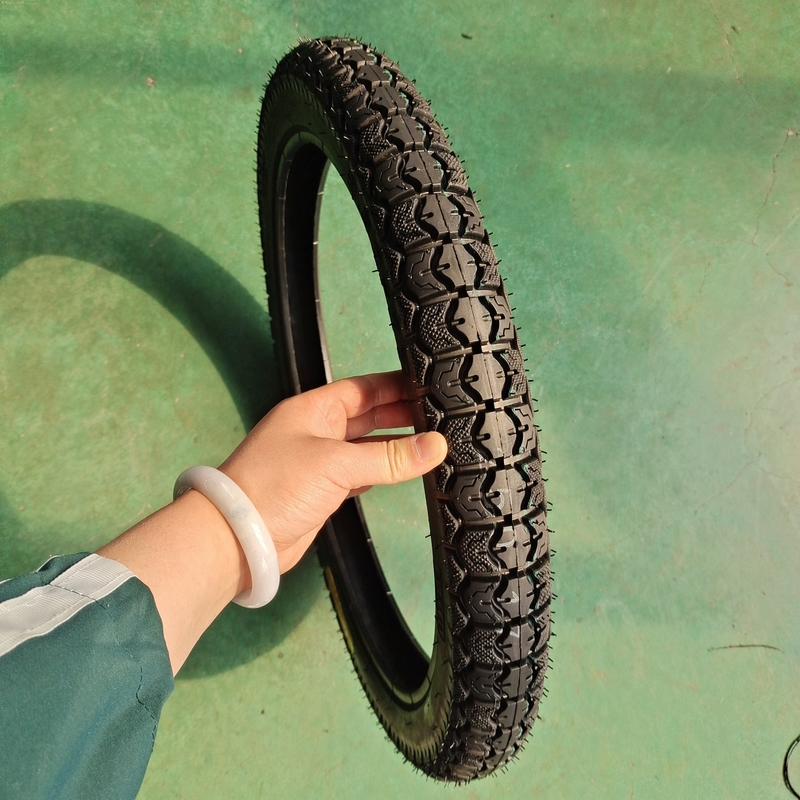 Pneus de moto Superior 2.50-17 pour le marché africain Délai de livraison dans les 25 jours