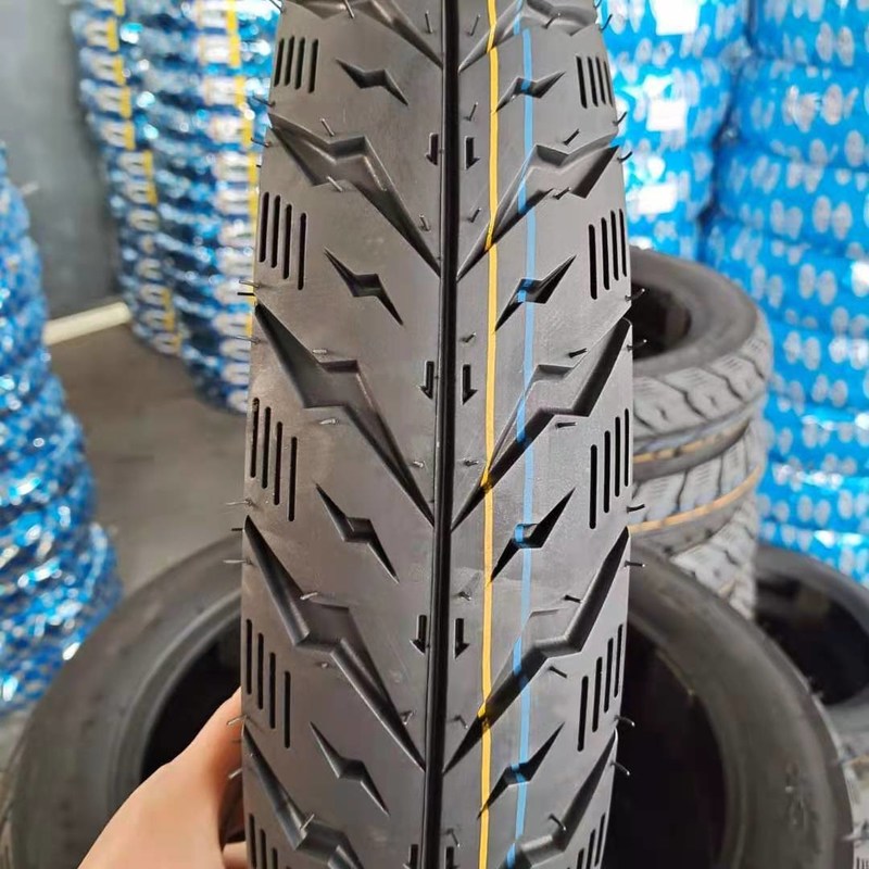 20000 KM Vie professionnelle Marché africain Pneus de moto 100/70-14 pour vos besoins de conduite