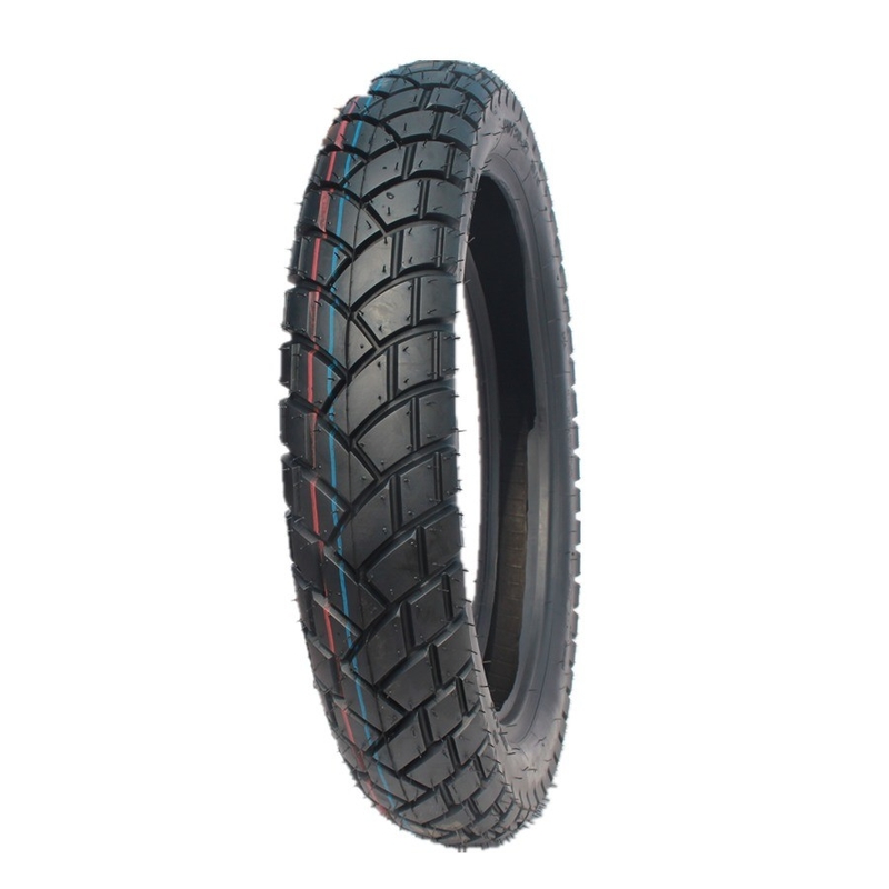 Malaisie 120/80-17 Pneus sans tube pour motocycle 35%-55% de caoutchouc pour une meilleure adhérence